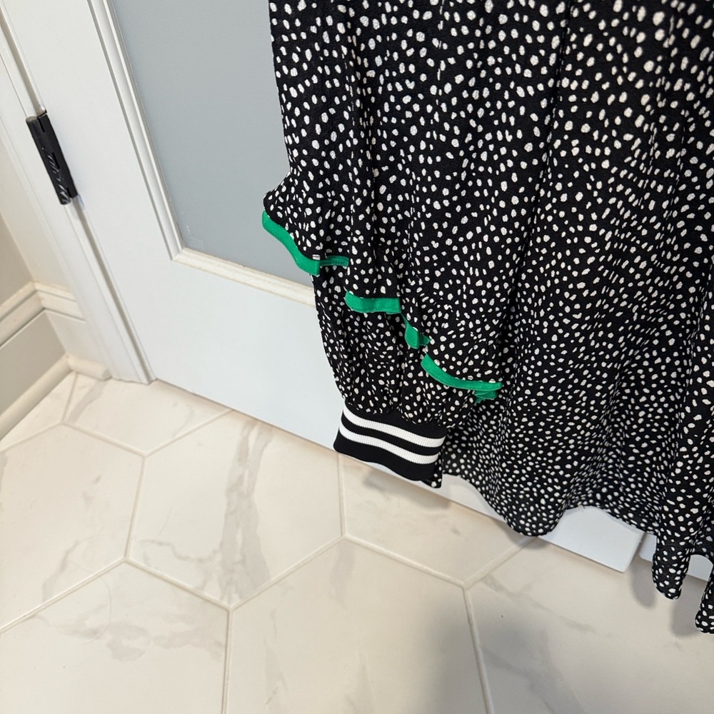 Tibi Martine Black and White Dotted Blouse with Green Accent/contrast sleeves - Picture 6 of 9